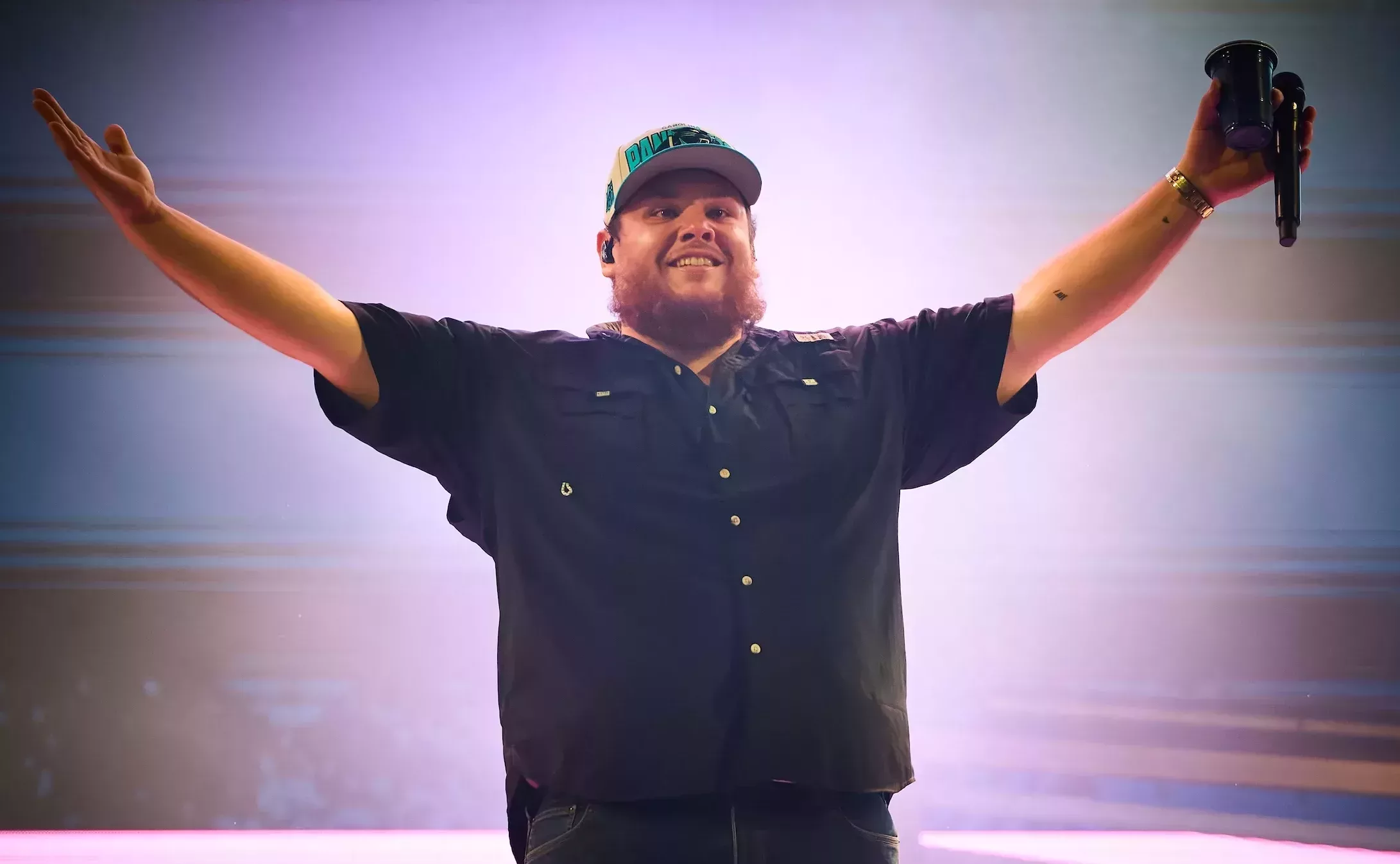 Country superstar Luke Combs' homecoming in Charlotte was one for the ages  - CLTure
